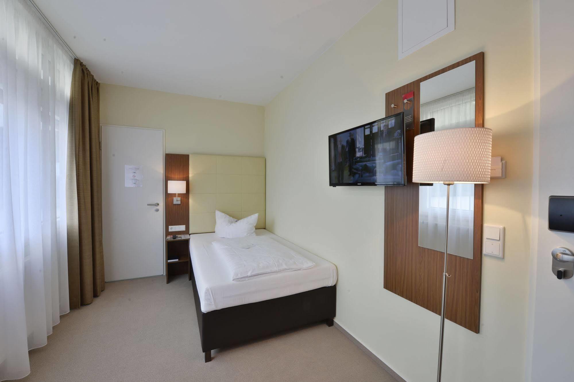 INVITE Hotel Fulda City Hauptbahnhof Bagian luar foto